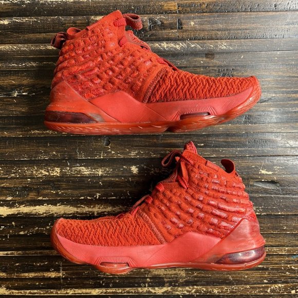 Nike LeBron XVII 17 Red Carpet GS Youth Size 6Y BQ5594-600 - Picture 3 of 7